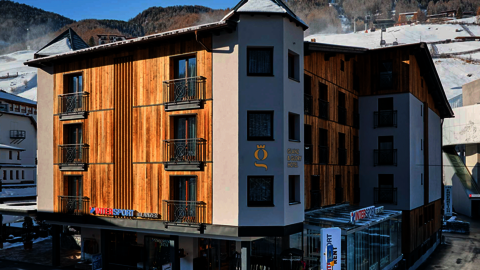Glanz & Glory Hotel